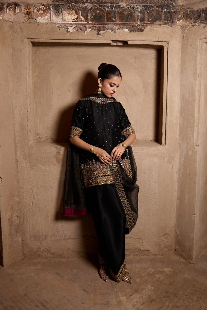 Design 09 - Black - Ranya Festive RTW '25