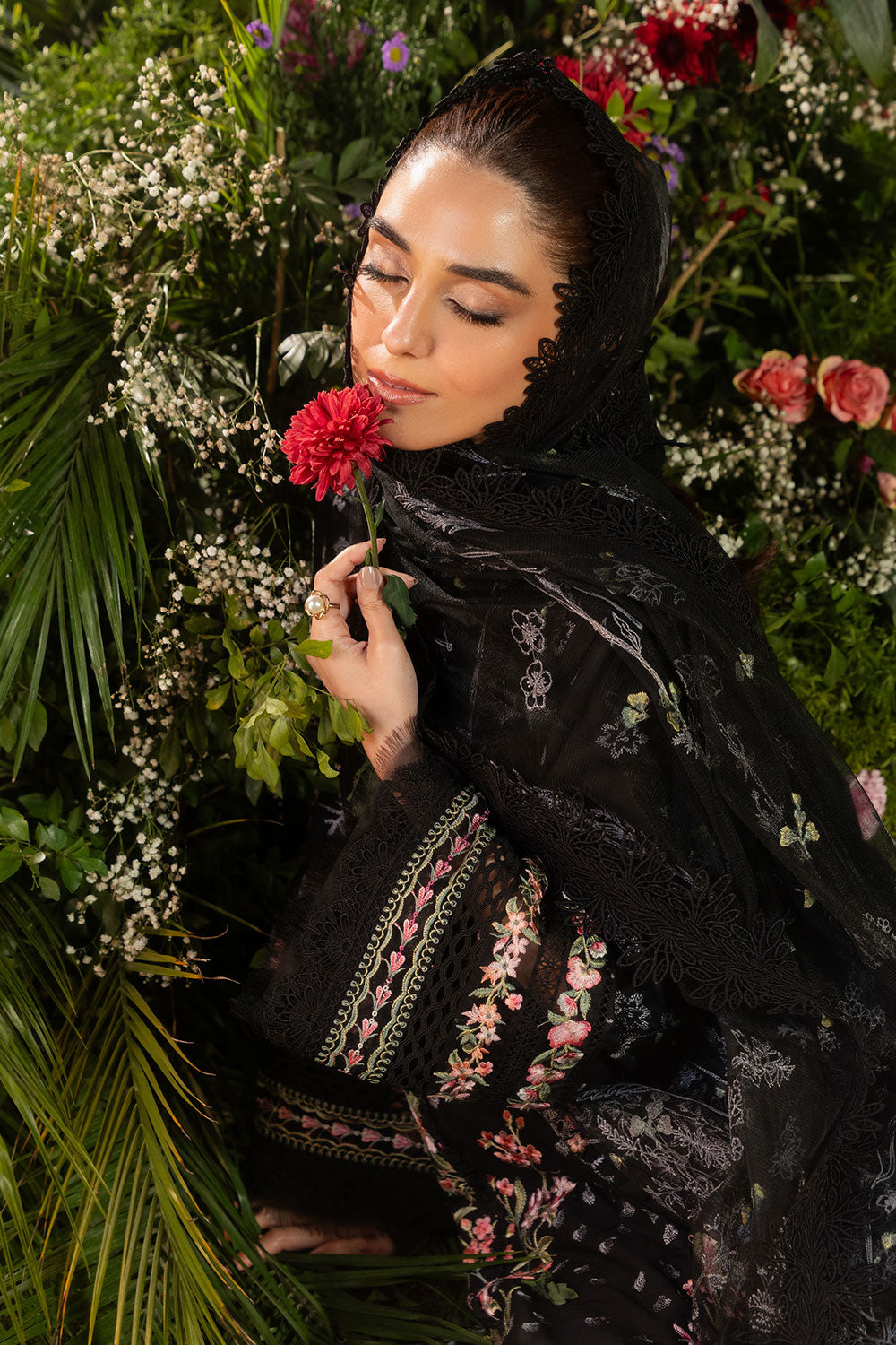 Design 14B Luxury Lawn 2025 Unstitched