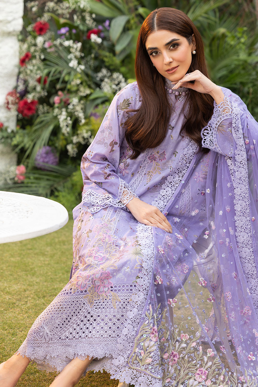 Design 15A Luxury Lawn 2025 Unstitched