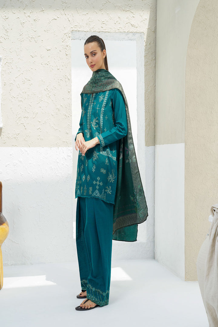 Design 4 - Winter Pret 25 Shirt & Trouser