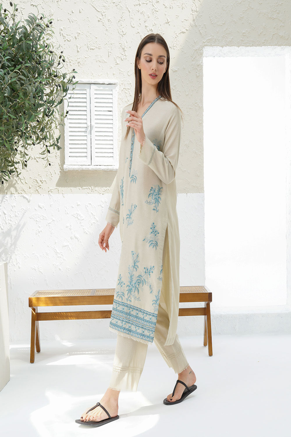 Design 5 - Winter Pret 25 Shirt & Trouser