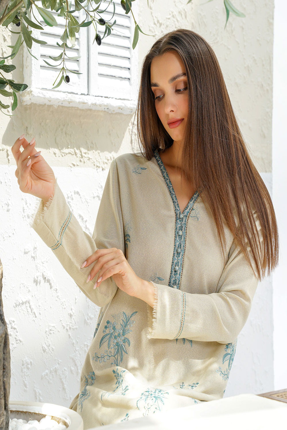 Design 5 - Winter Pret 25 Shirt & Trouser