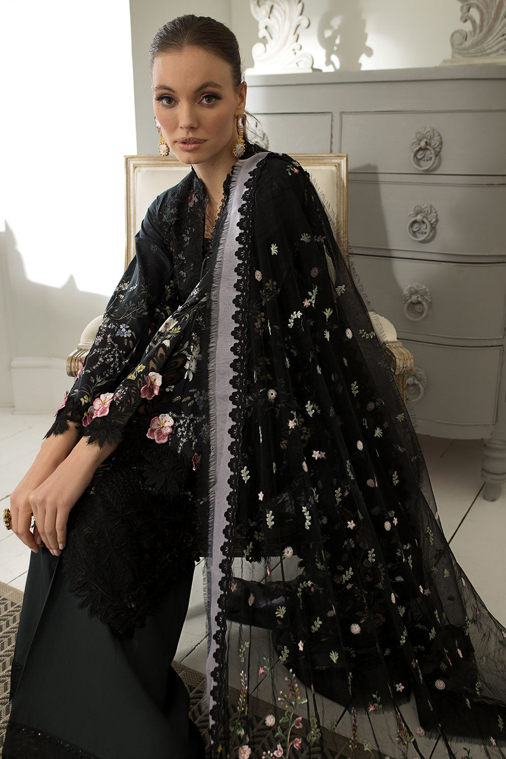Design 15A Luxury Lawn 2024 Unstitched